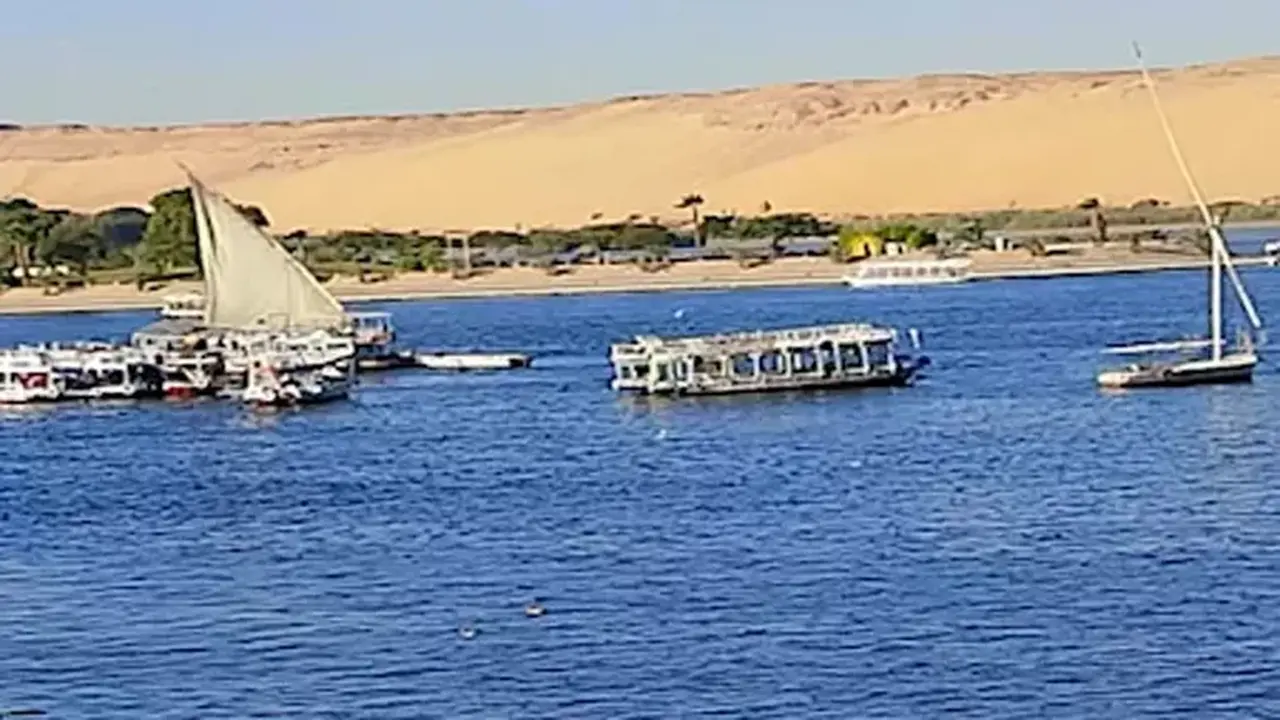 رياح نشطة وأتربة مثارة غدًا الثلاثاء في بعض المناطق